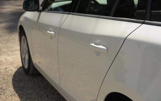 Volvo V60 cena 43900 przebieg: 234226, rok produkcji 2016 z Darłowo małe 667